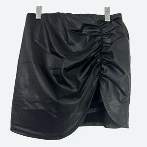 Windsor black faux leather skirt/skort